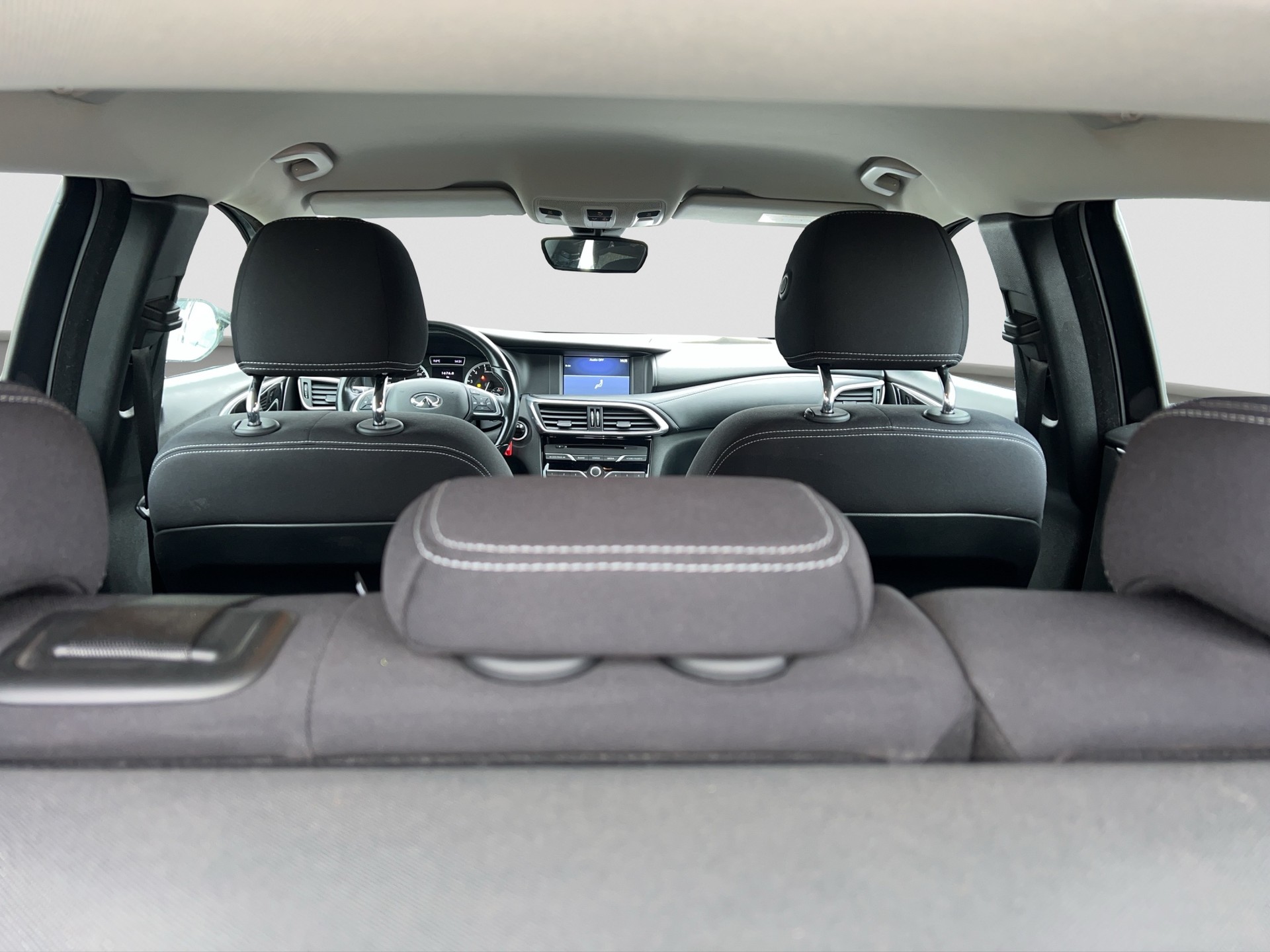 INFINITI Q30 1.6t Sport FWD DCT-image-10
