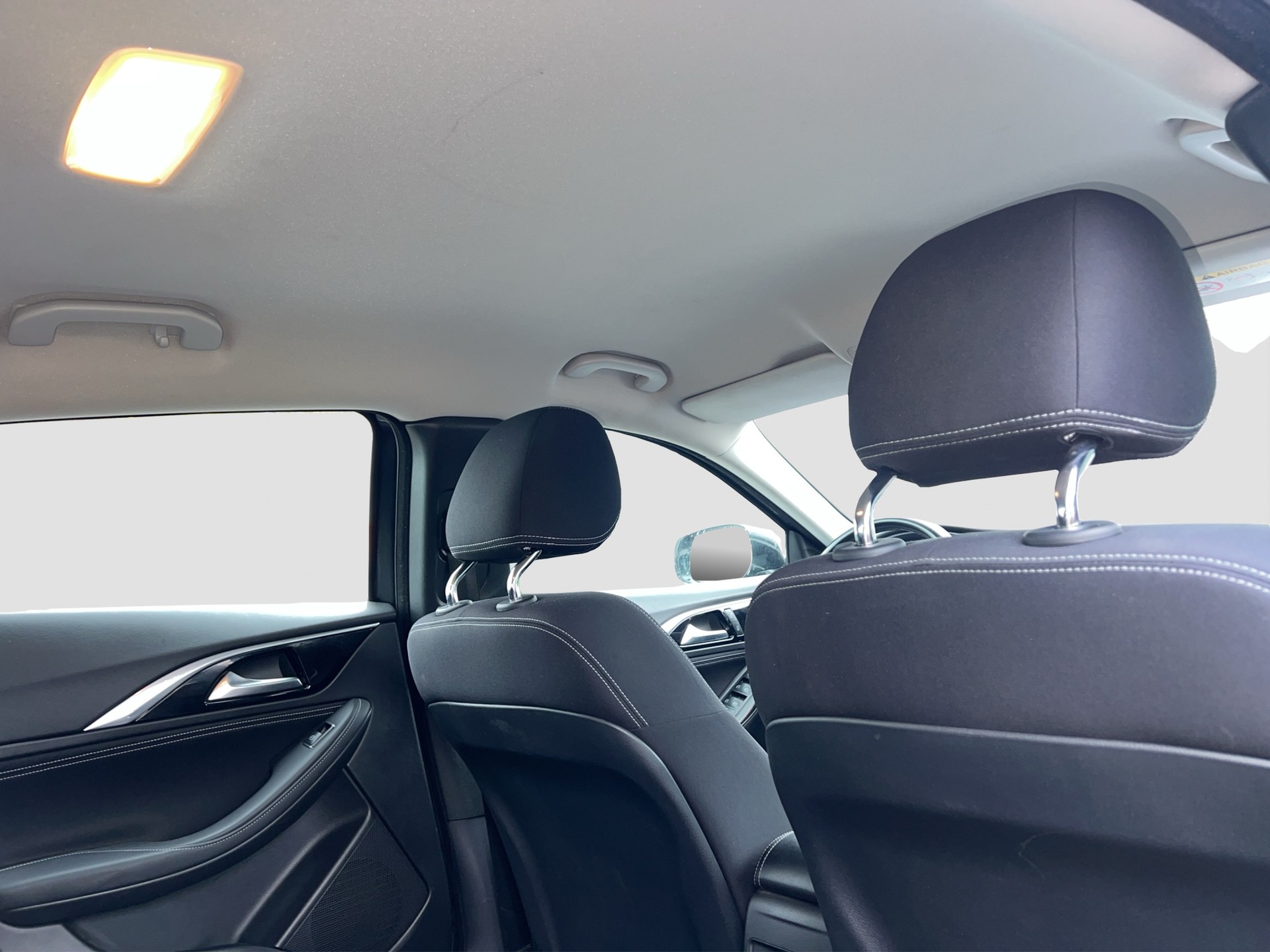 INFINITI Q30 1.6t Sport FWD DCT-image-11