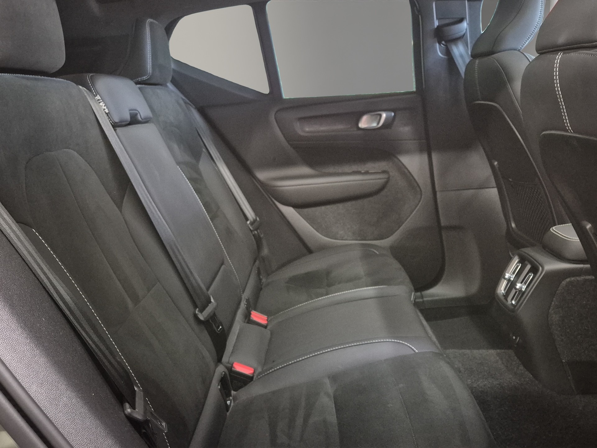 VOLVO XC40 Recharge P6 Ultimate FWD LEASING à partir de CHF 350.-/mois-image-14