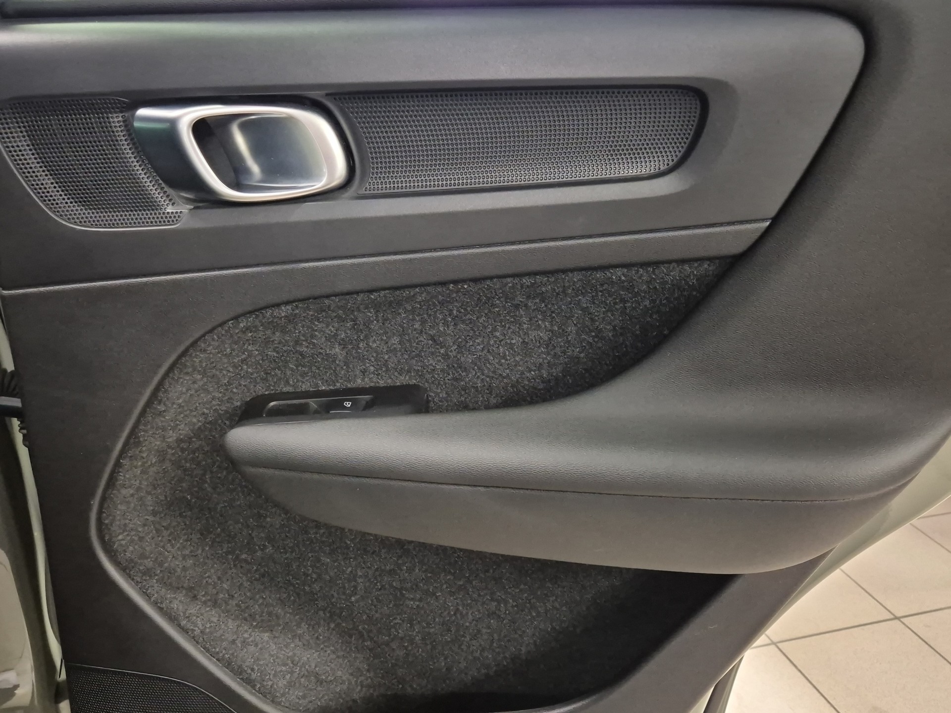 VOLVO XC40 Recharge P6 Ultimate FWD LEASING à partir de CHF 350.-/mois-image-13