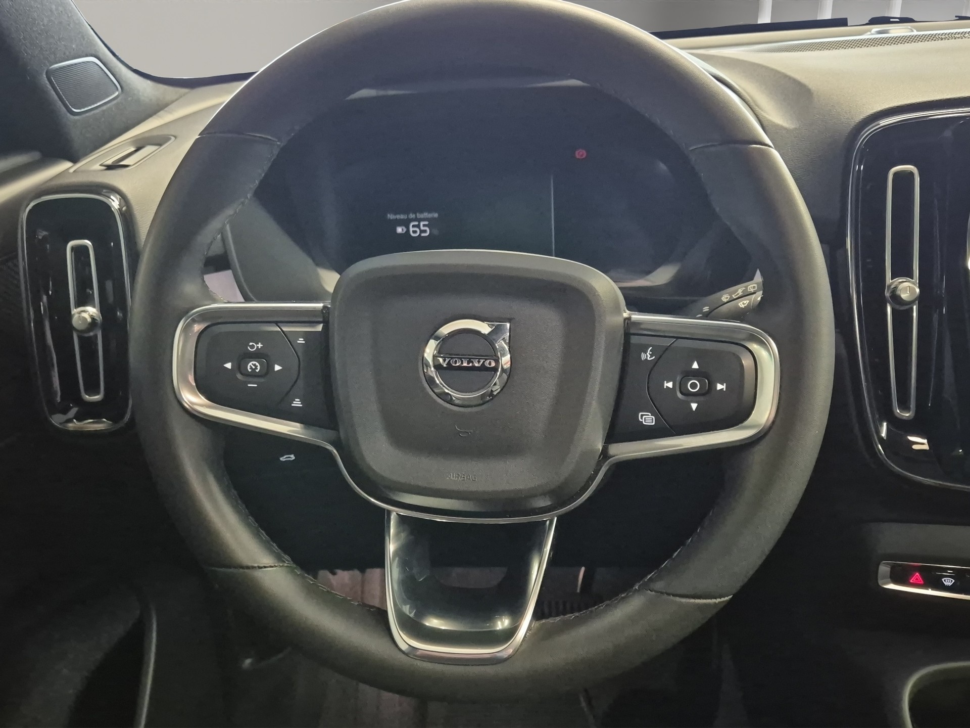 VOLVO XC40 Recharge P6 Ultimate FWD LEASING à partir de CHF 350.-/mois-image-9