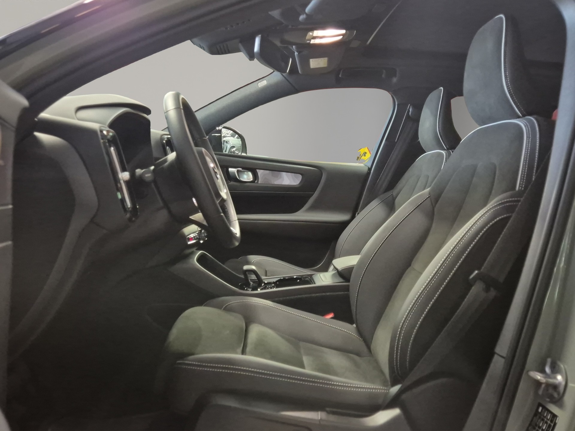 VOLVO XC40 Recharge P6 Ultimate FWD LEASING à partir de CHF 350.-/mois-image-7