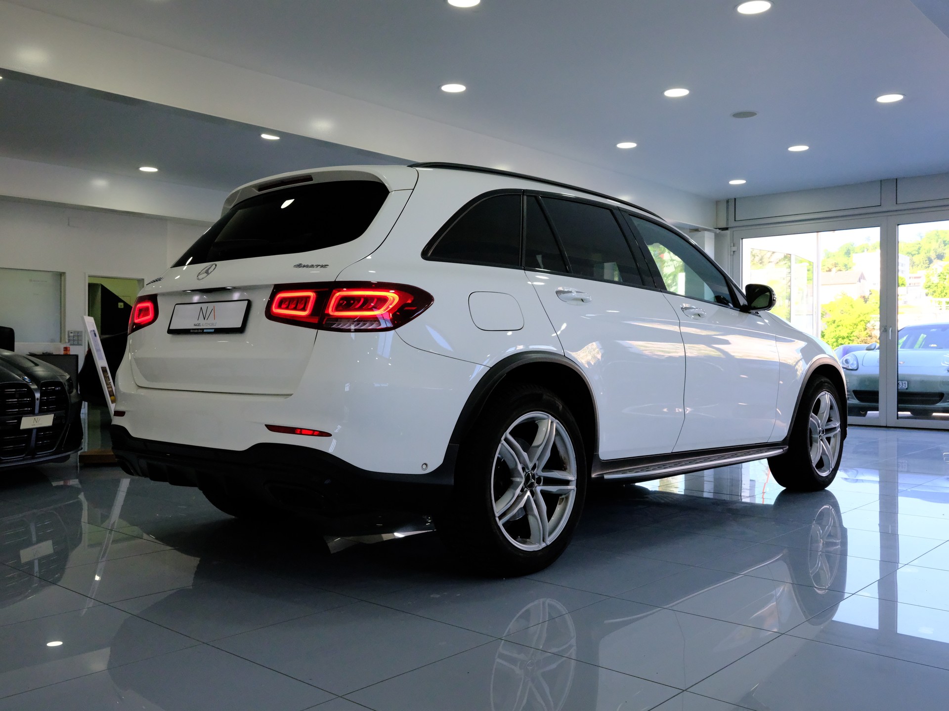 MERCEDES-BENZ GLC 220 d AMG Line 4Matic 9G-Tronic-image-6