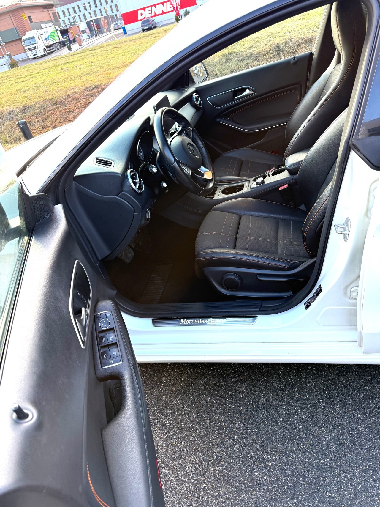 MERCEDES-BENZ CLA Shooting Brake 200 7G-DCT-image-10