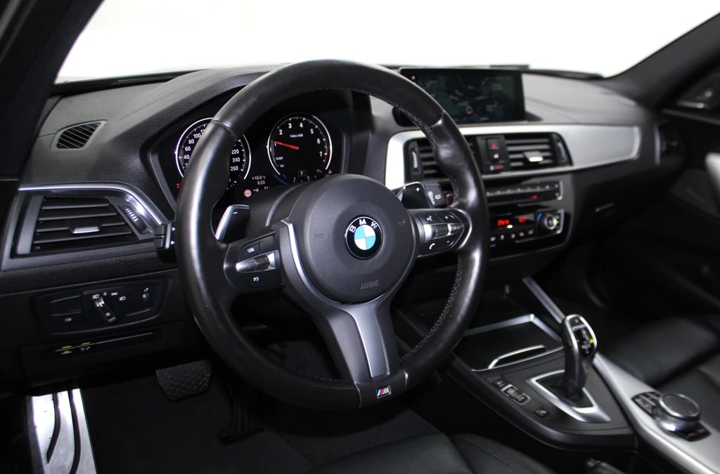 BMW M140i xDrive Steptronic Special Edition Paket / CH-Fahrzeug/ Ohne OPF-image-9