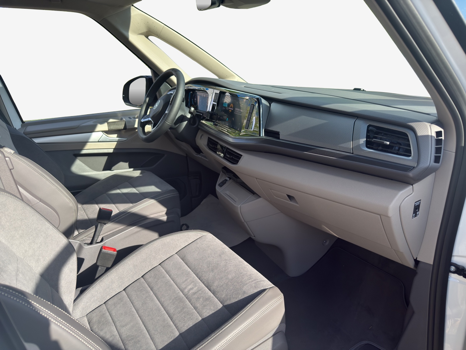 VW California 2.0 TDI Beach Tour Liberty-image-7