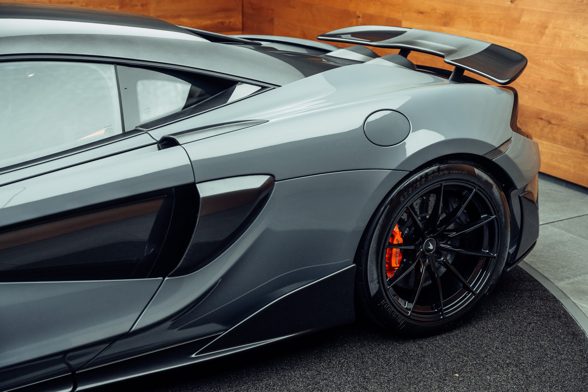 McLAREN 600LT Coupé 3.8 V8 SSG Chicane Effect-image-14