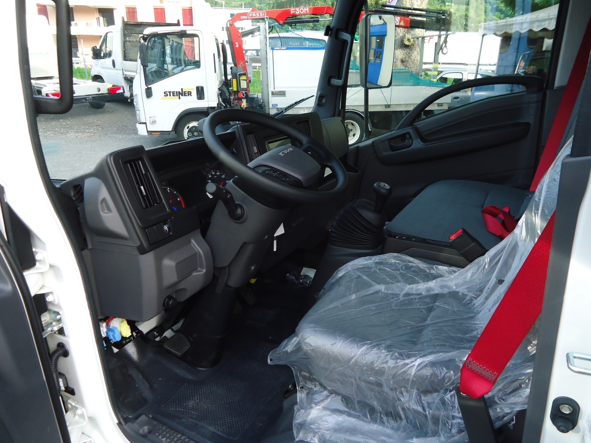 ISUZU M27 E DR 3.0 Genaration 2 - CABINA-TELAIO-image-3