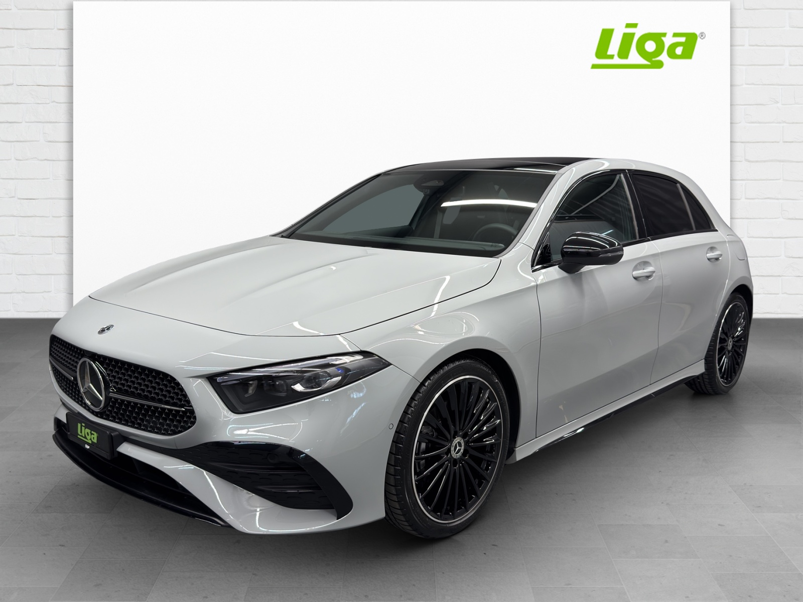 MERCEDES-BENZ A 200 AMG Line