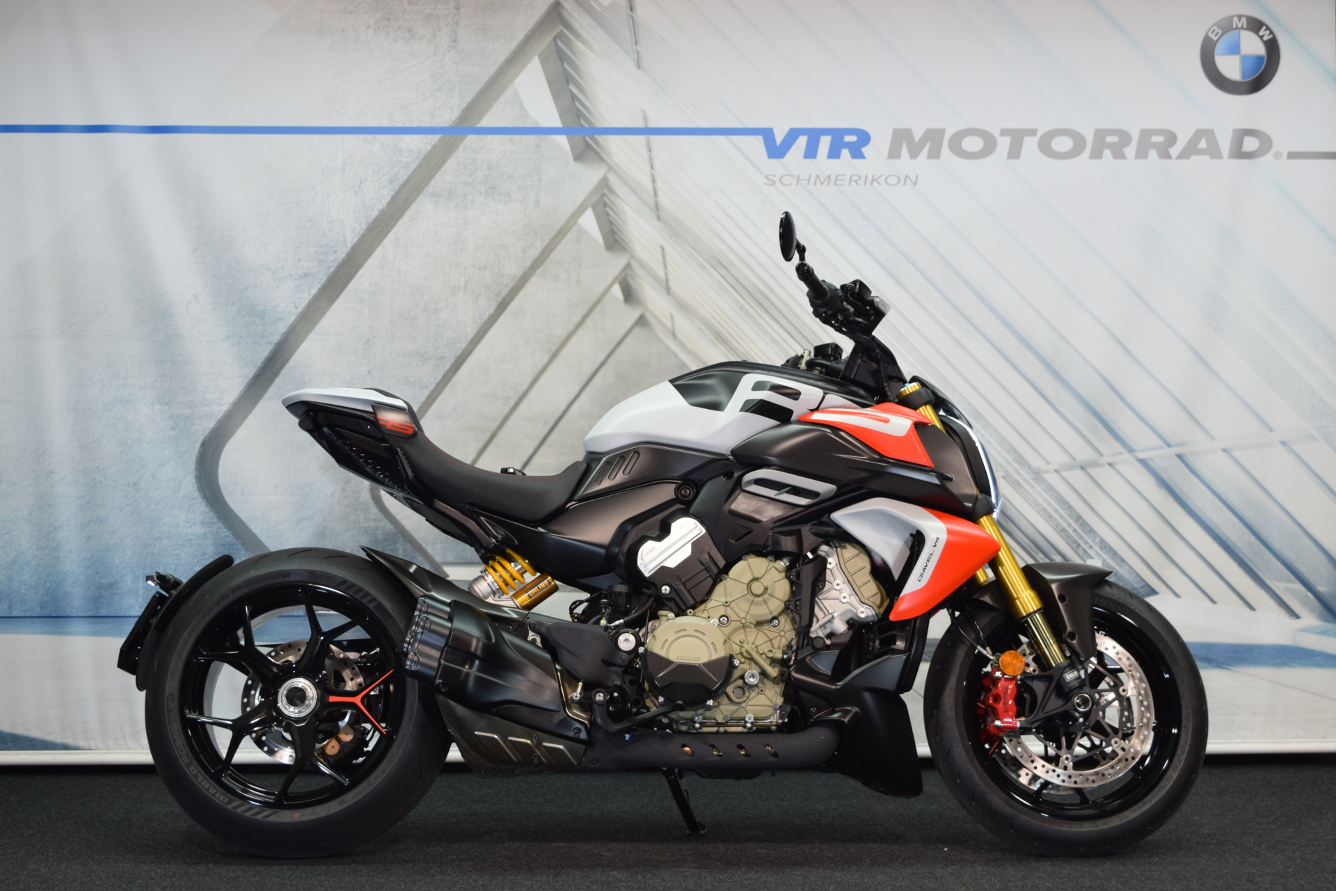 DUCATI Diavel 1103 V4 RS RS-showroom-element-1