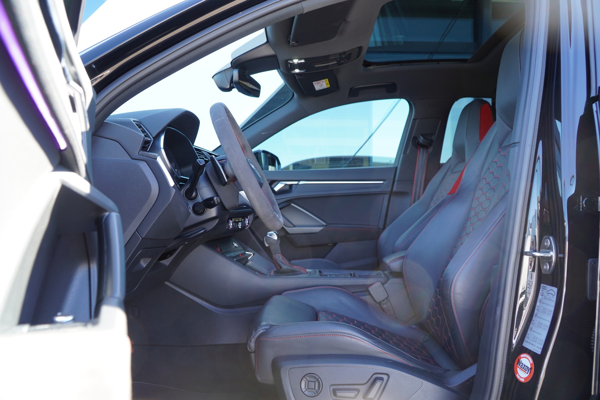 AUDI RS Q3 Sportback quattro S tronic-image-8