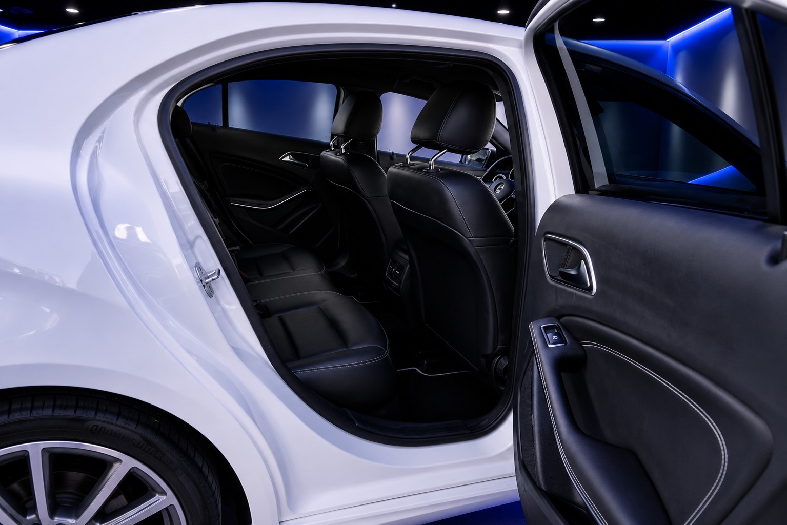 MERCEDES-BENZ A 200 CDI 7G-DCT-image-9