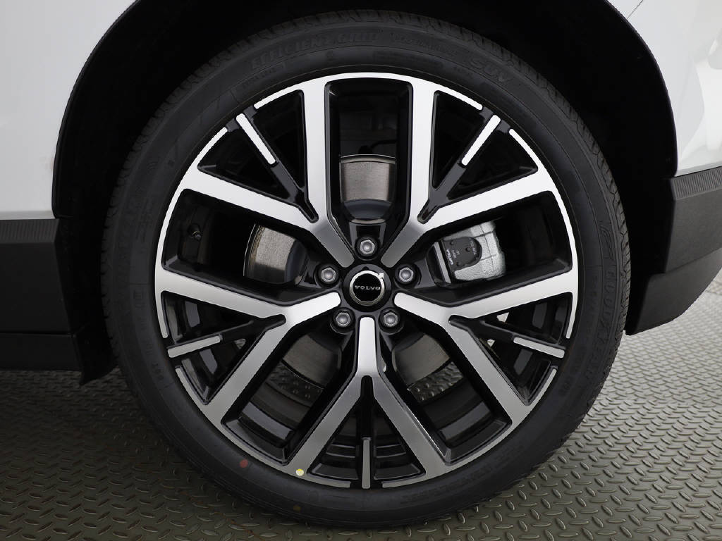 VOLVO EX 30 P8 Plus AWD-image-20
