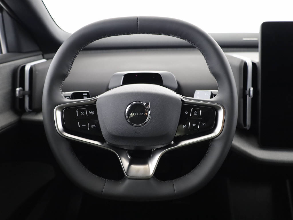 VOLVO EX 30 P8 Plus AWD-image-19