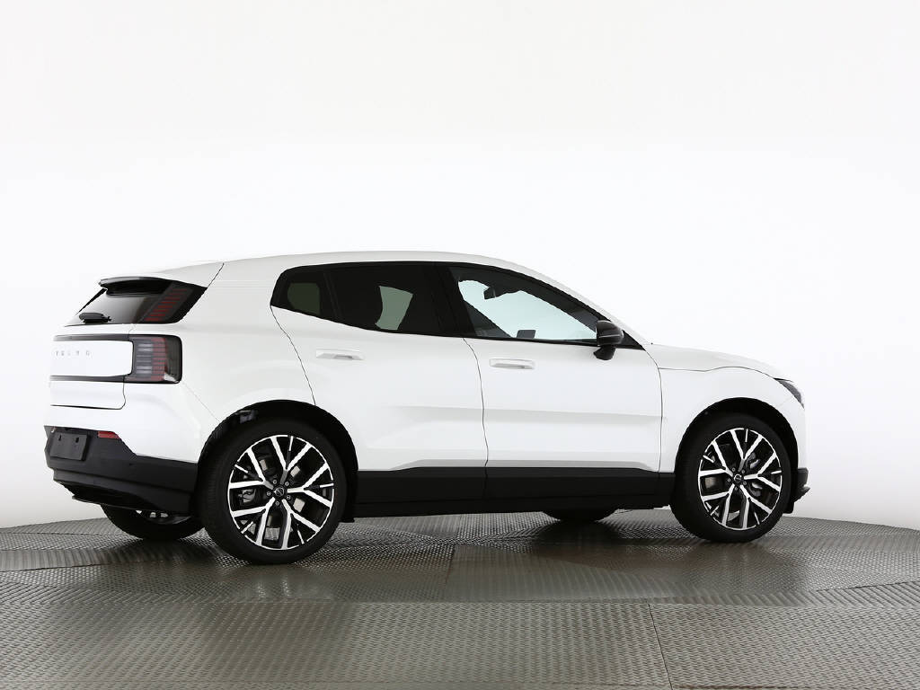 VOLVO EX 30 P8 Plus AWD-image-7