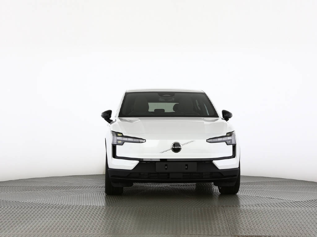 VOLVO EX 30 P8 Plus AWD-image-11