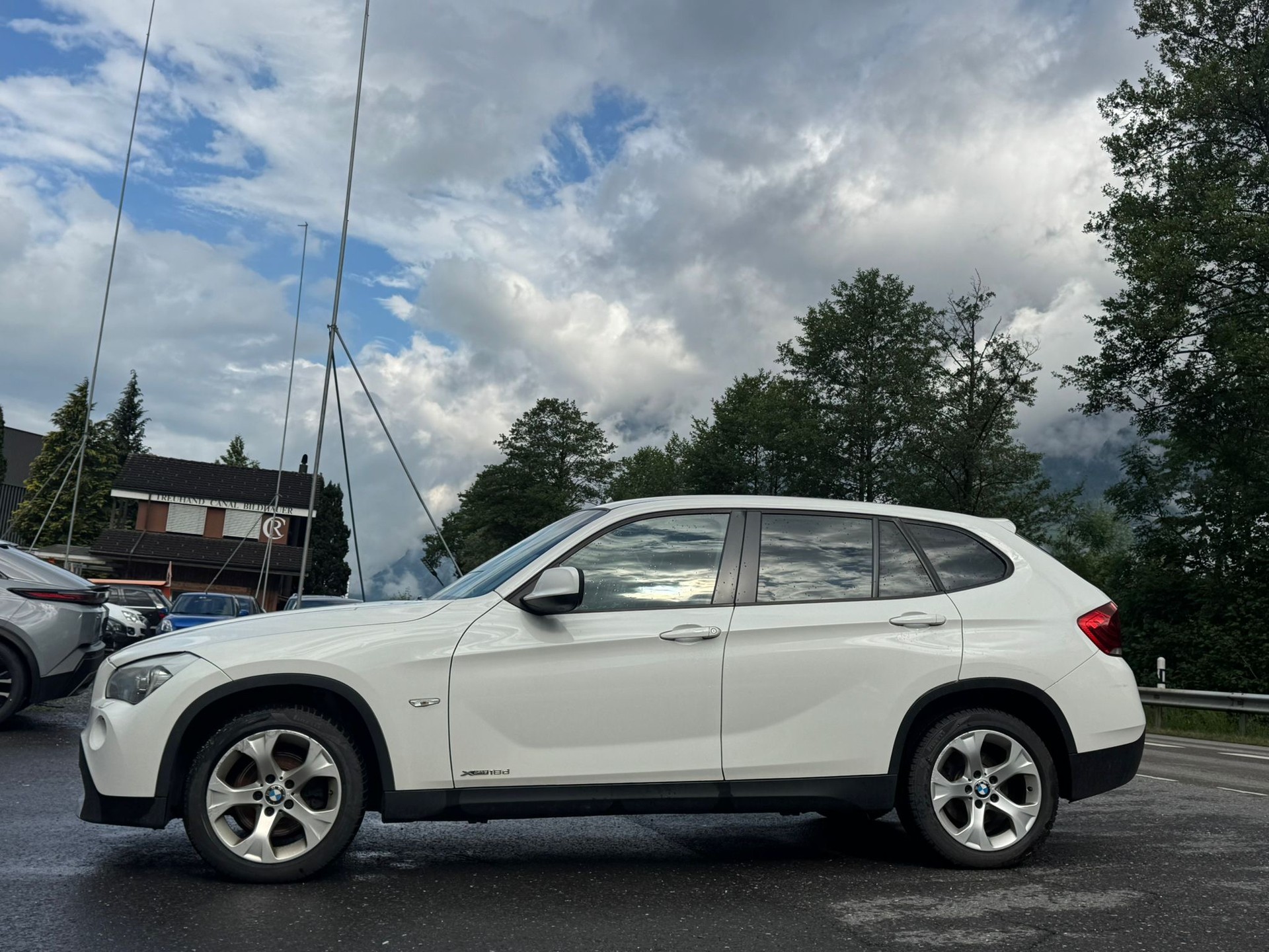 BMW X1 xDrive 18d-image-12