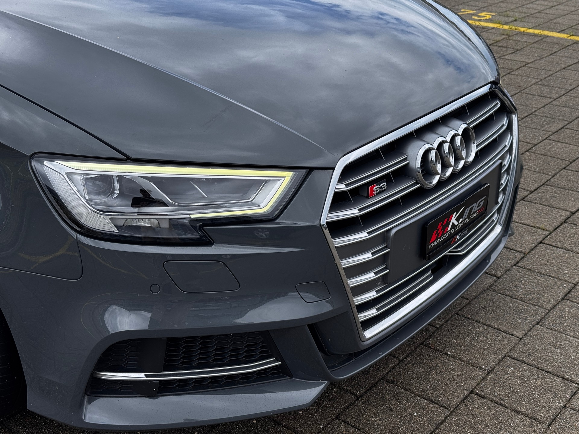 AUDI S3 Sportback 2.0 TFSI quattro S-tronic-showroom-element-3