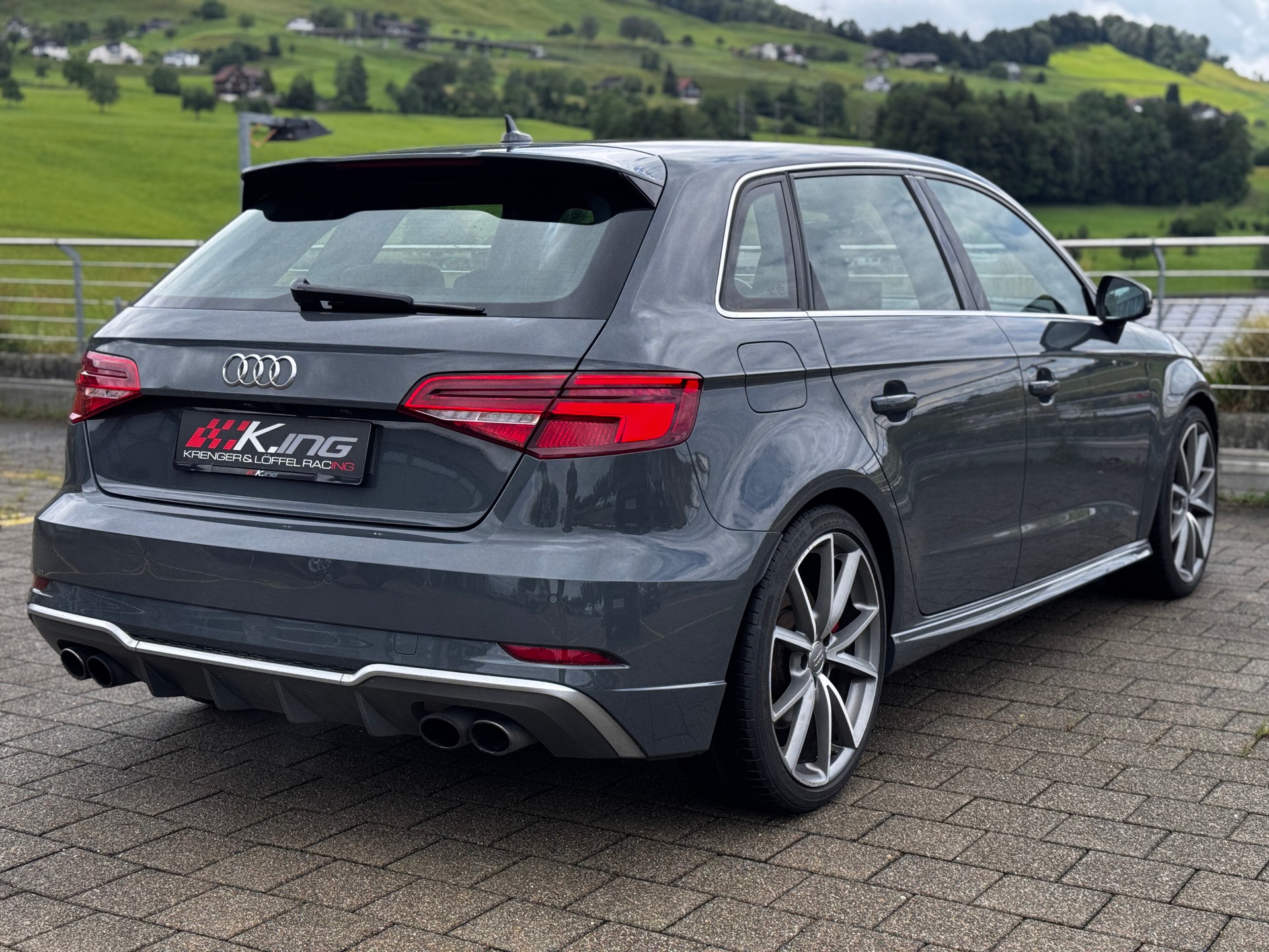 AUDI S3 Sportback 2.0 TFSI quattro S-tronic-image-5