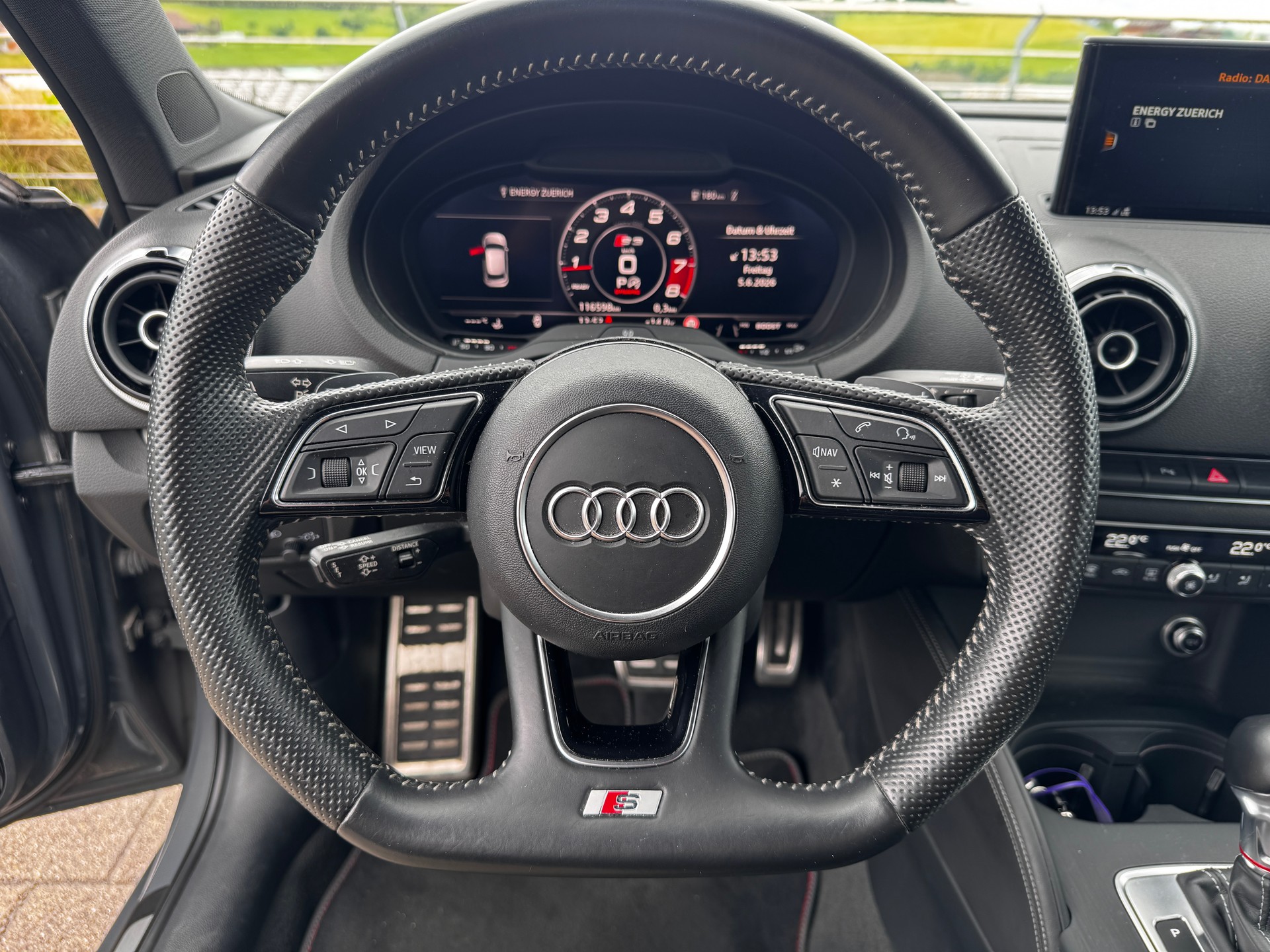 AUDI S3 Sportback 2.0 TFSI quattro S-tronic-image-12