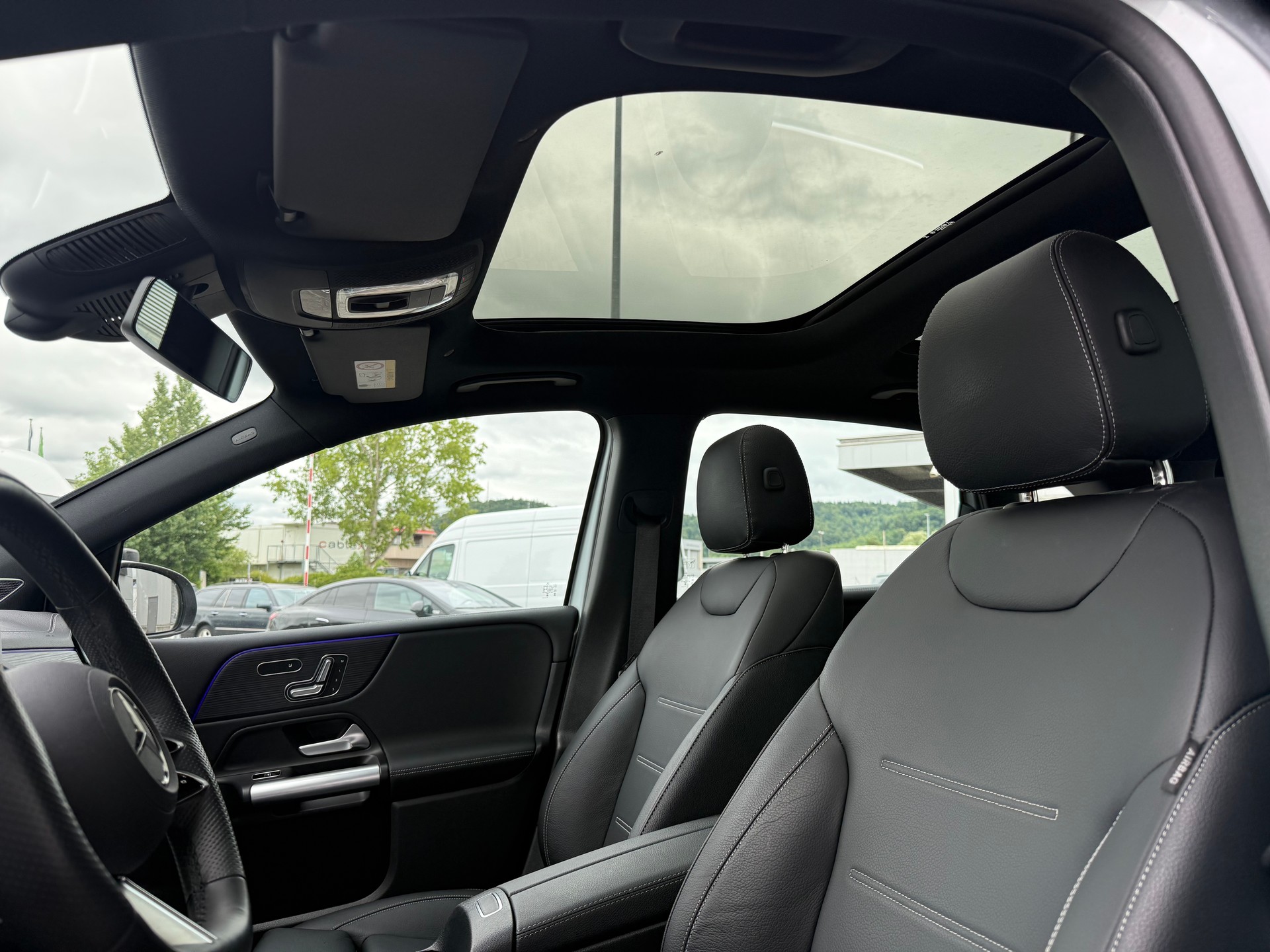 MERCEDES-BENZ B 250 AMG Line 4Matic 8G-DCT-image-4