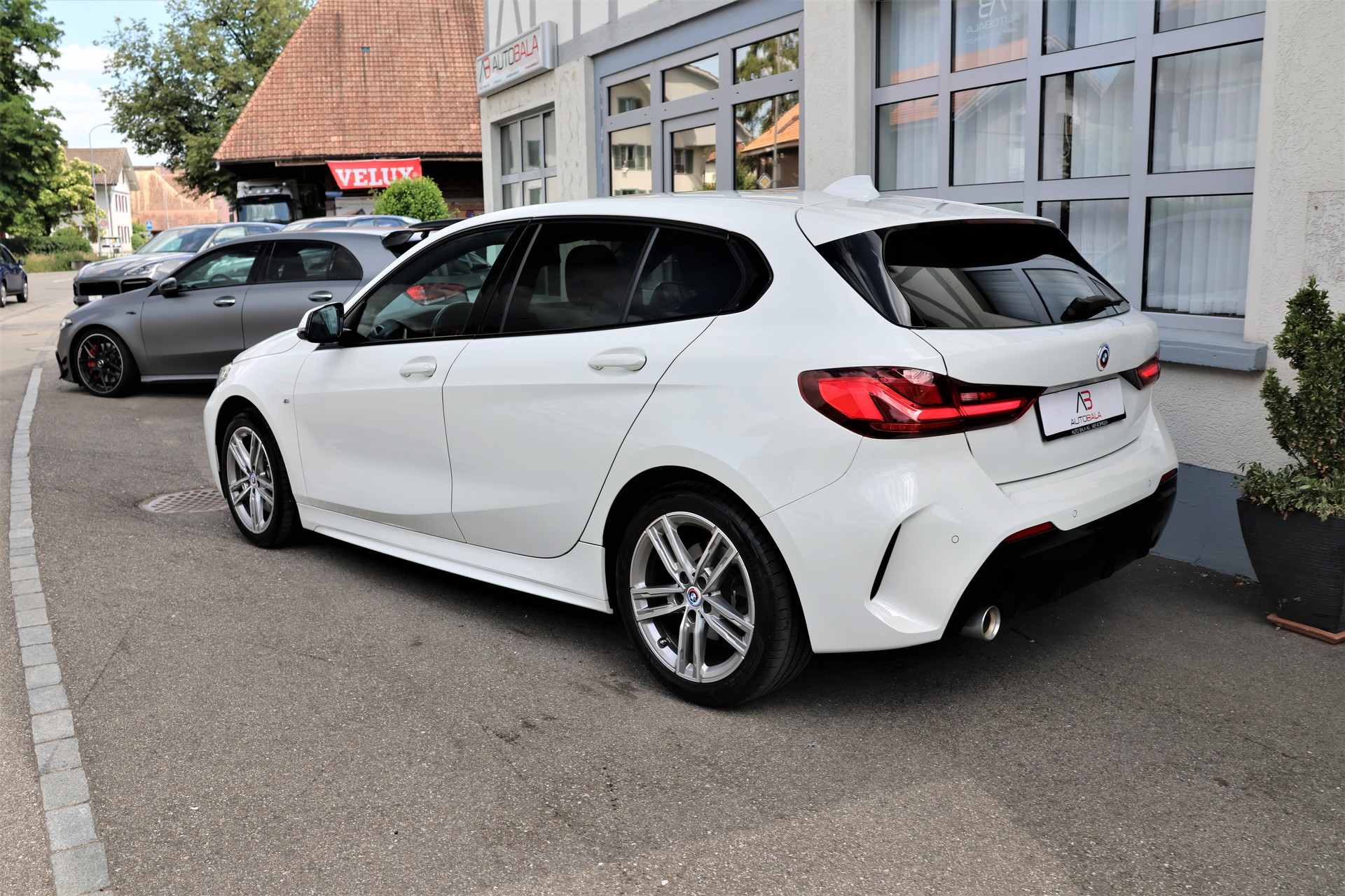 BMW 118i M Sport Steptronic (CH)-image-6