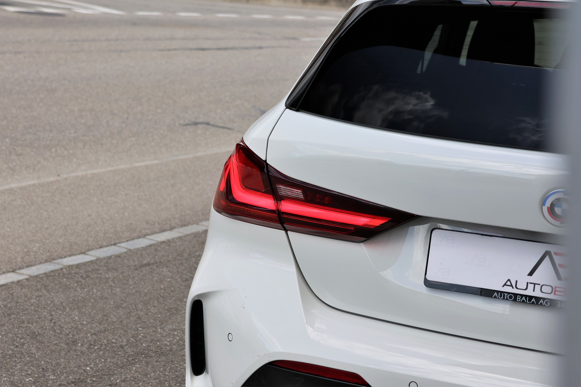 BMW 118i M Sport Steptronic (CH)-image-5