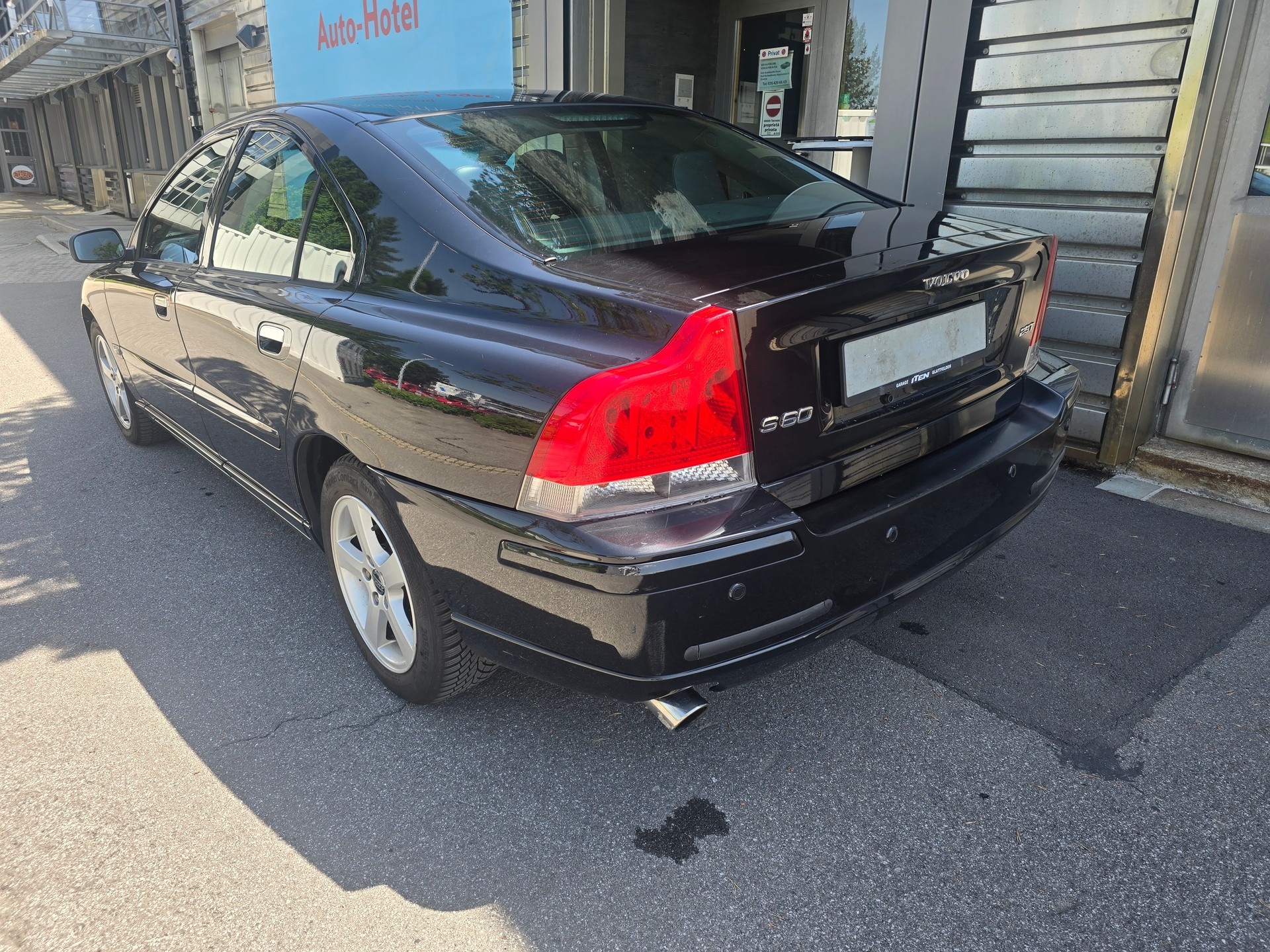 VOLVO S60 2.5T AWD Stockholm Geartronic-image-4