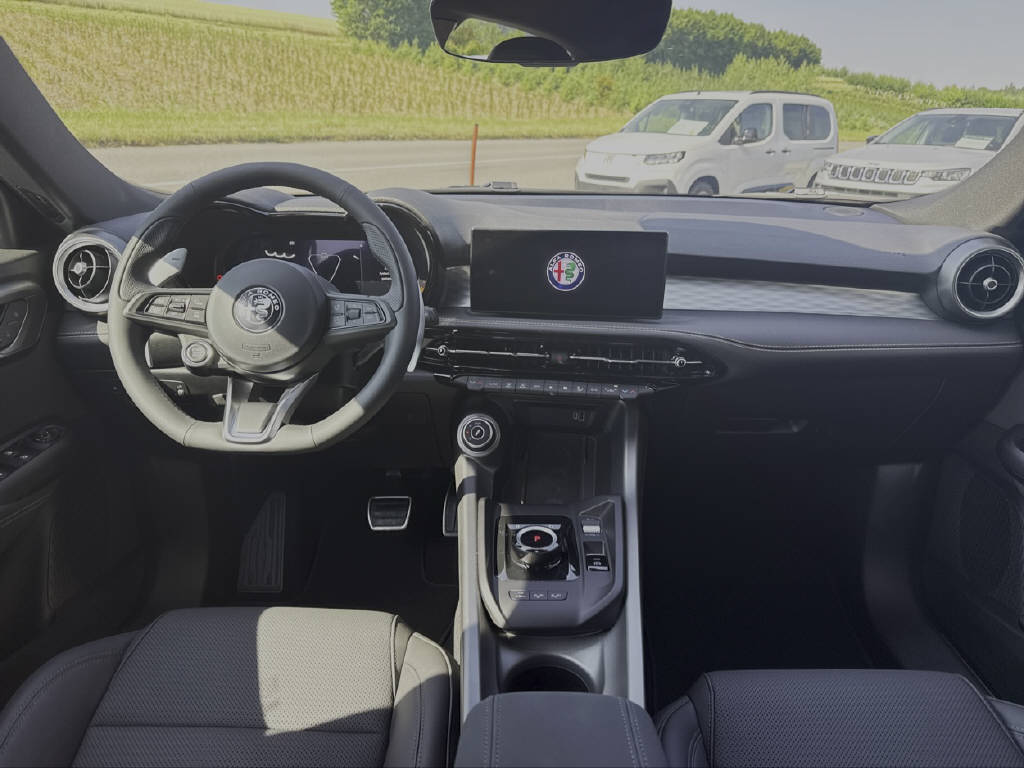 ALFA ROMEO Tonale 1.3 Plug-in Hybrid Veloce Q4-showroom-element-2