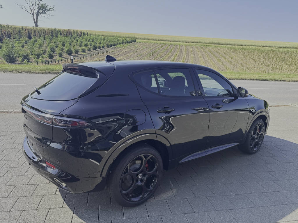 ALFA ROMEO Tonale 1.3 Plug-in Hybrid Veloce Q4-showroom-element-3