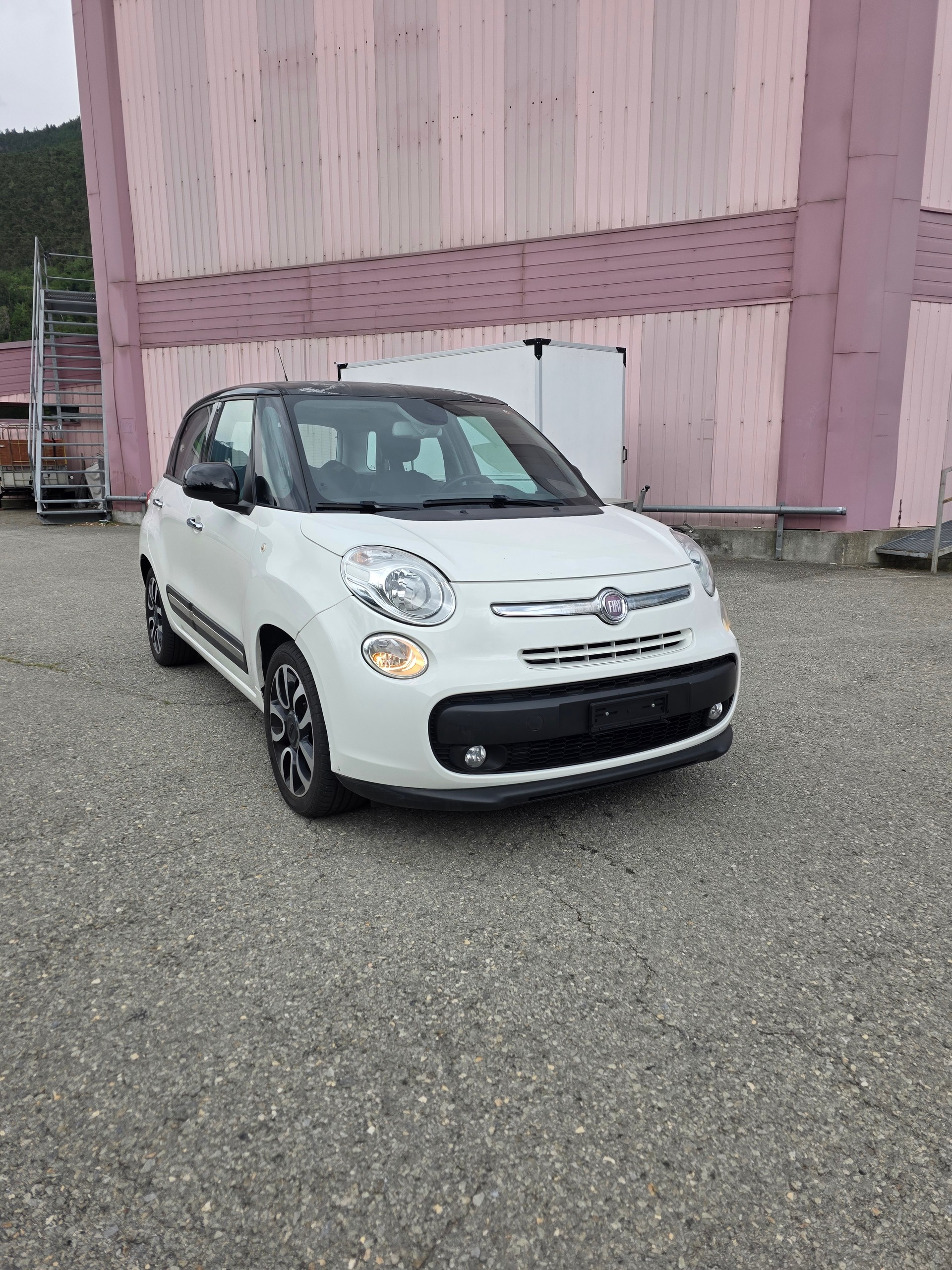 FIAT 500L 1.4 16V Pop Star-image-2