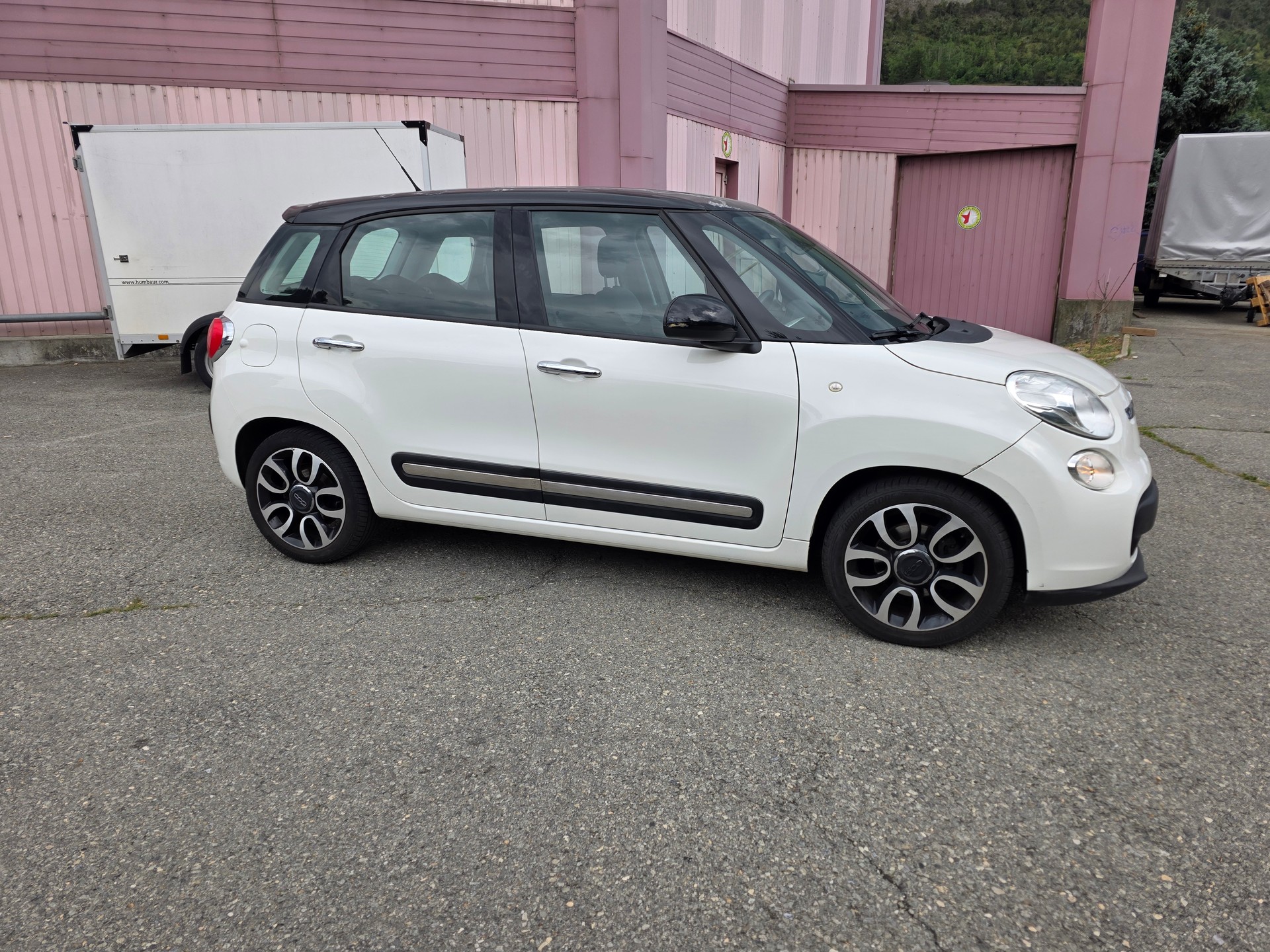 FIAT 500L 1.4 16V Pop Star-image-3