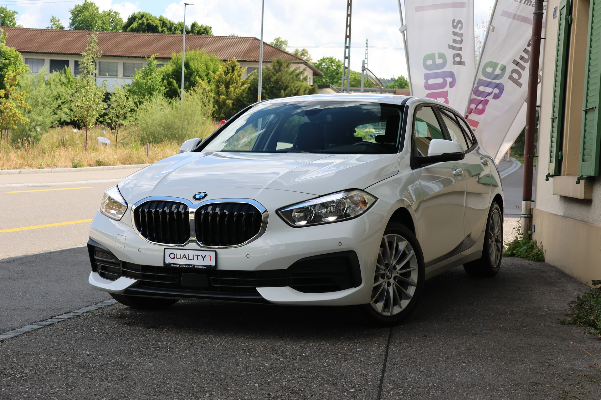BMW 118i Steptronic Essential Edition