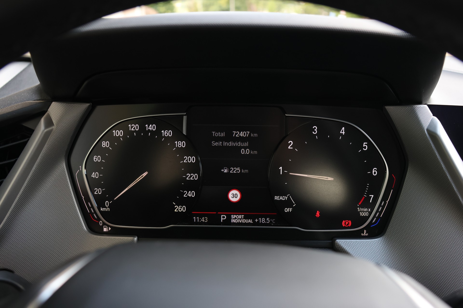 BMW 118i Steptronic Essential Edition-image-11