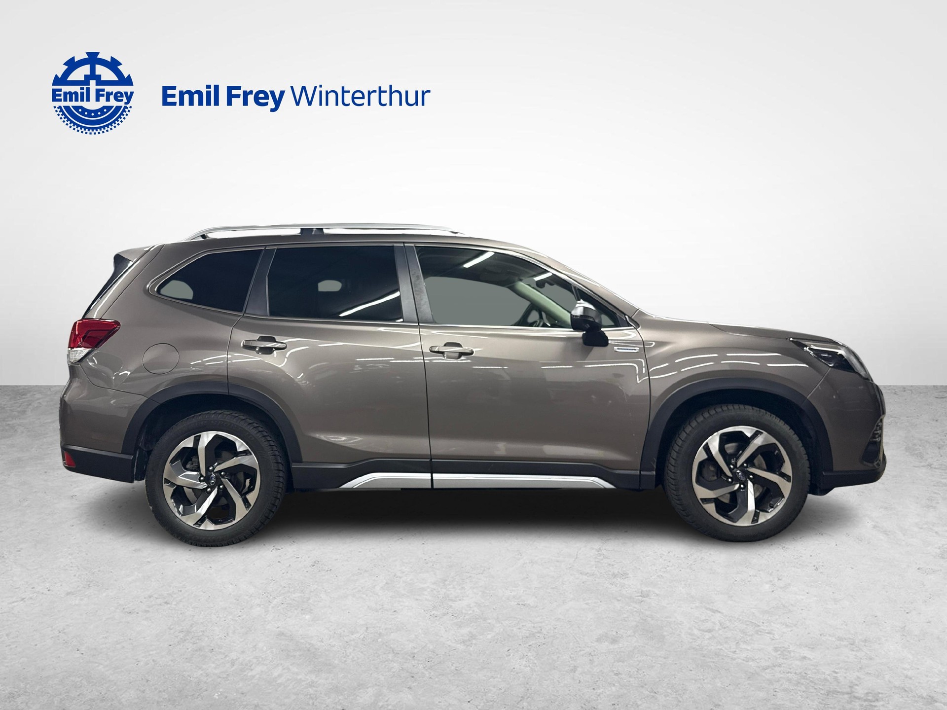 SUBARU Forester Station 2.0i e-Boxer Luxury-image-5