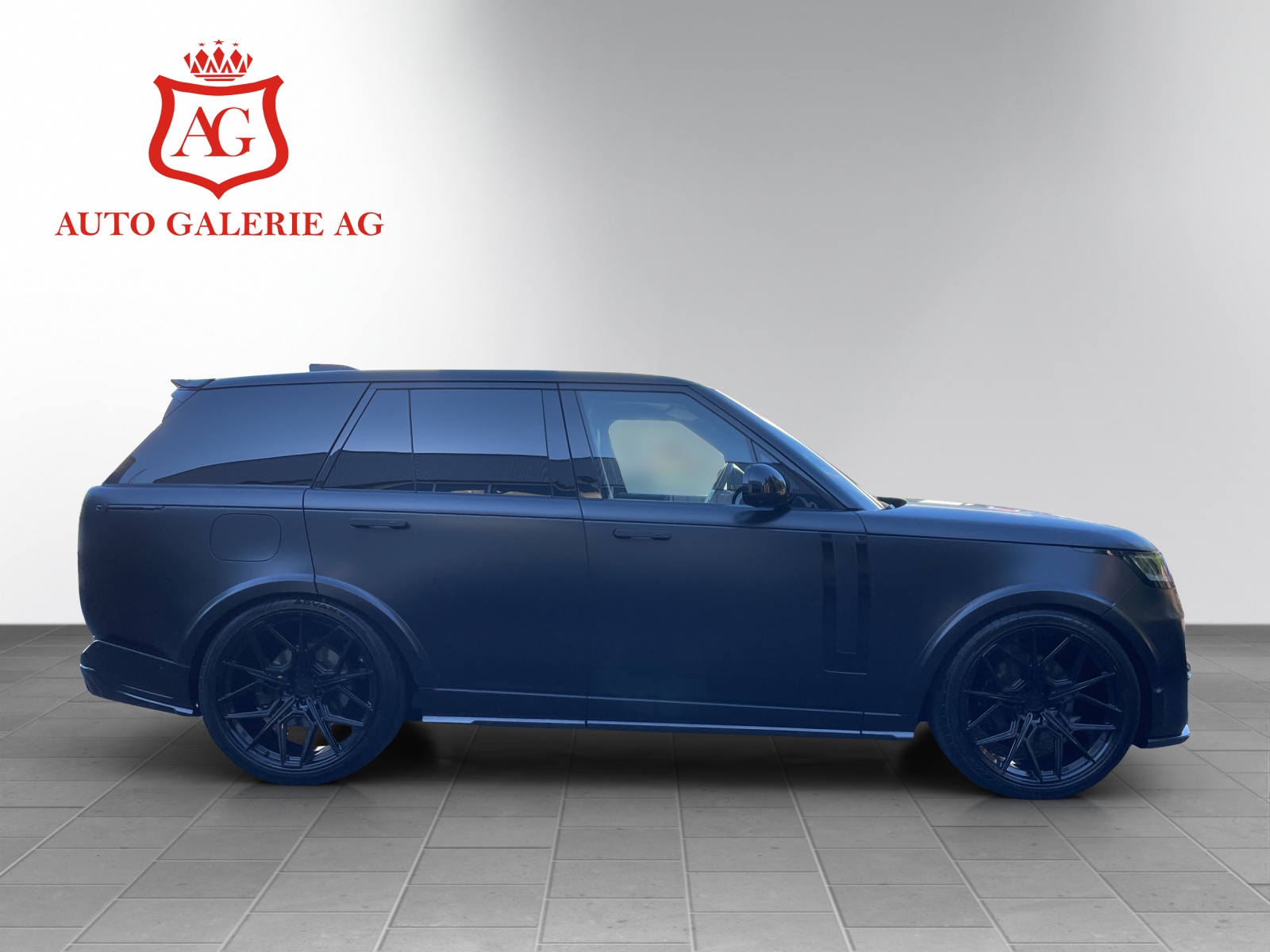 LAND ROVER Range Rover D300 3.0D I6 MHEV HSE Automatic *URBAN*-showroom-element-3