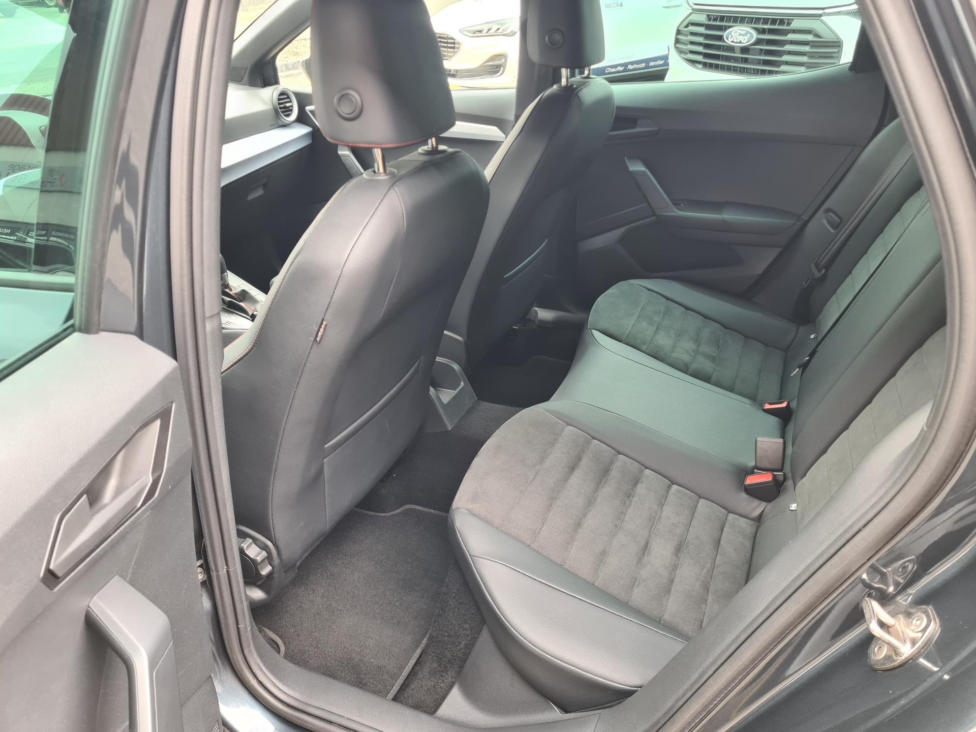 SEAT Ibiza 1.0 EcoTSI FR DSG-image-8