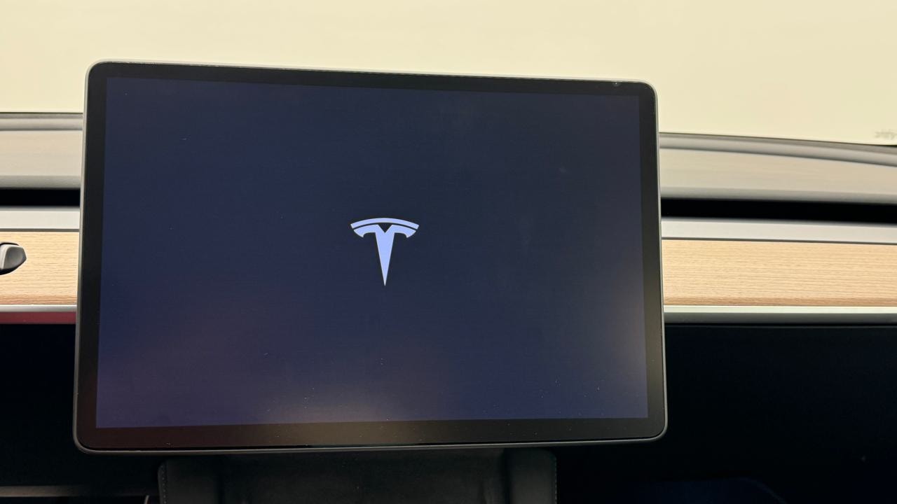 TESLA Model 3 Long Range Dual Motor AWD-image-7