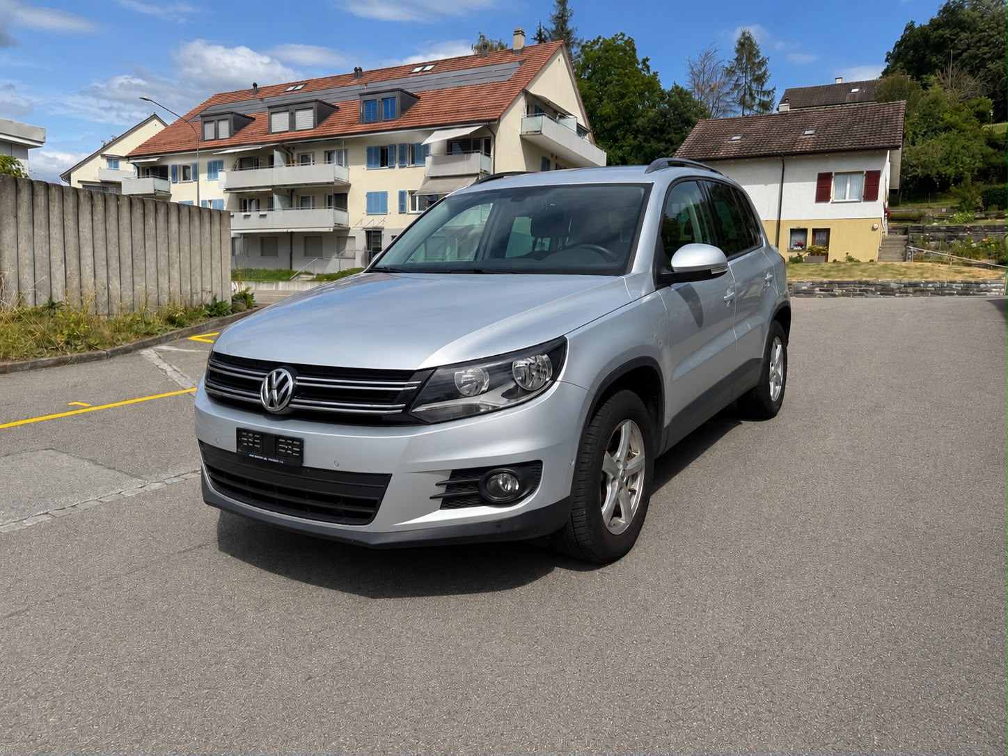 VW Tiguan 1.4 TSI BlueMotion Value 4x2-showroom-element-1