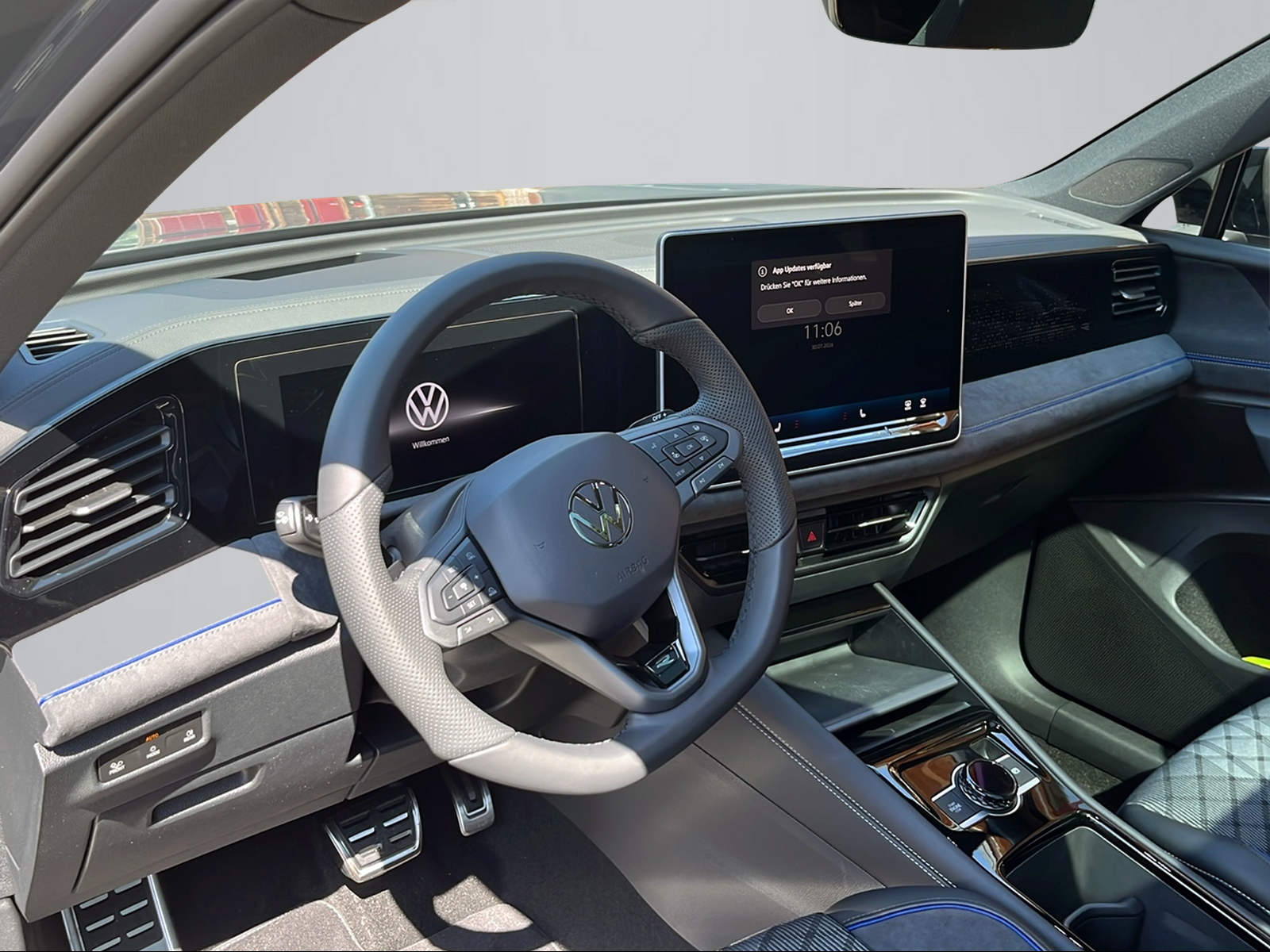 VW Tiguan 2.0 TSI DSG R-Line Plus 4Motion-showroom-element-3