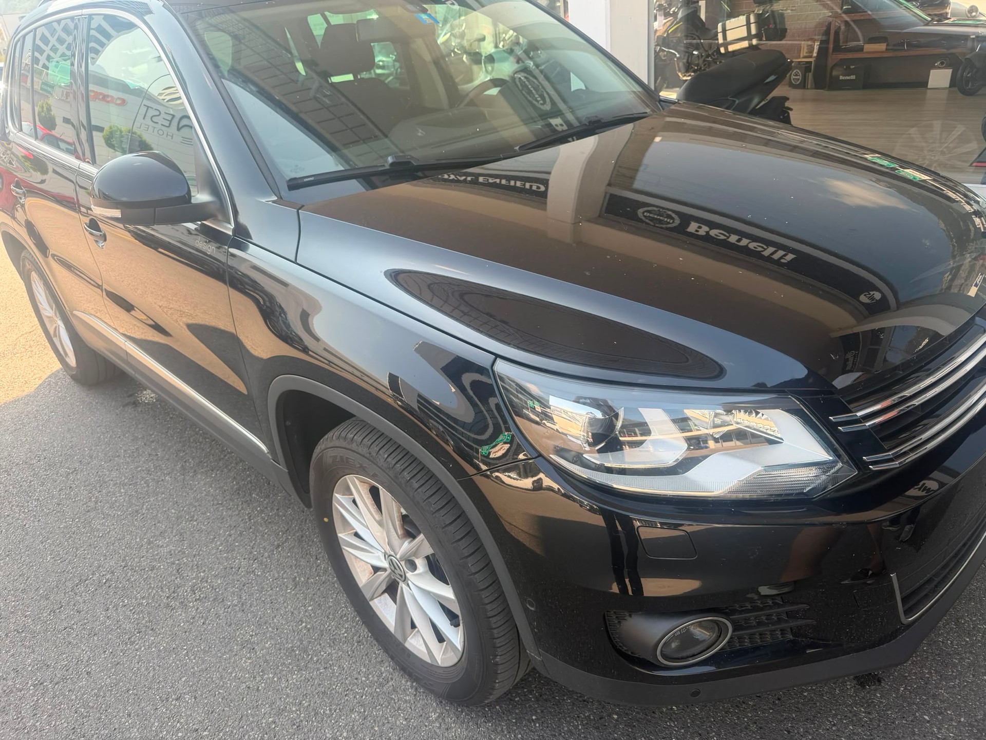 VW Tiguan 2.0 TSI Sport&Style 4Motion-image-3