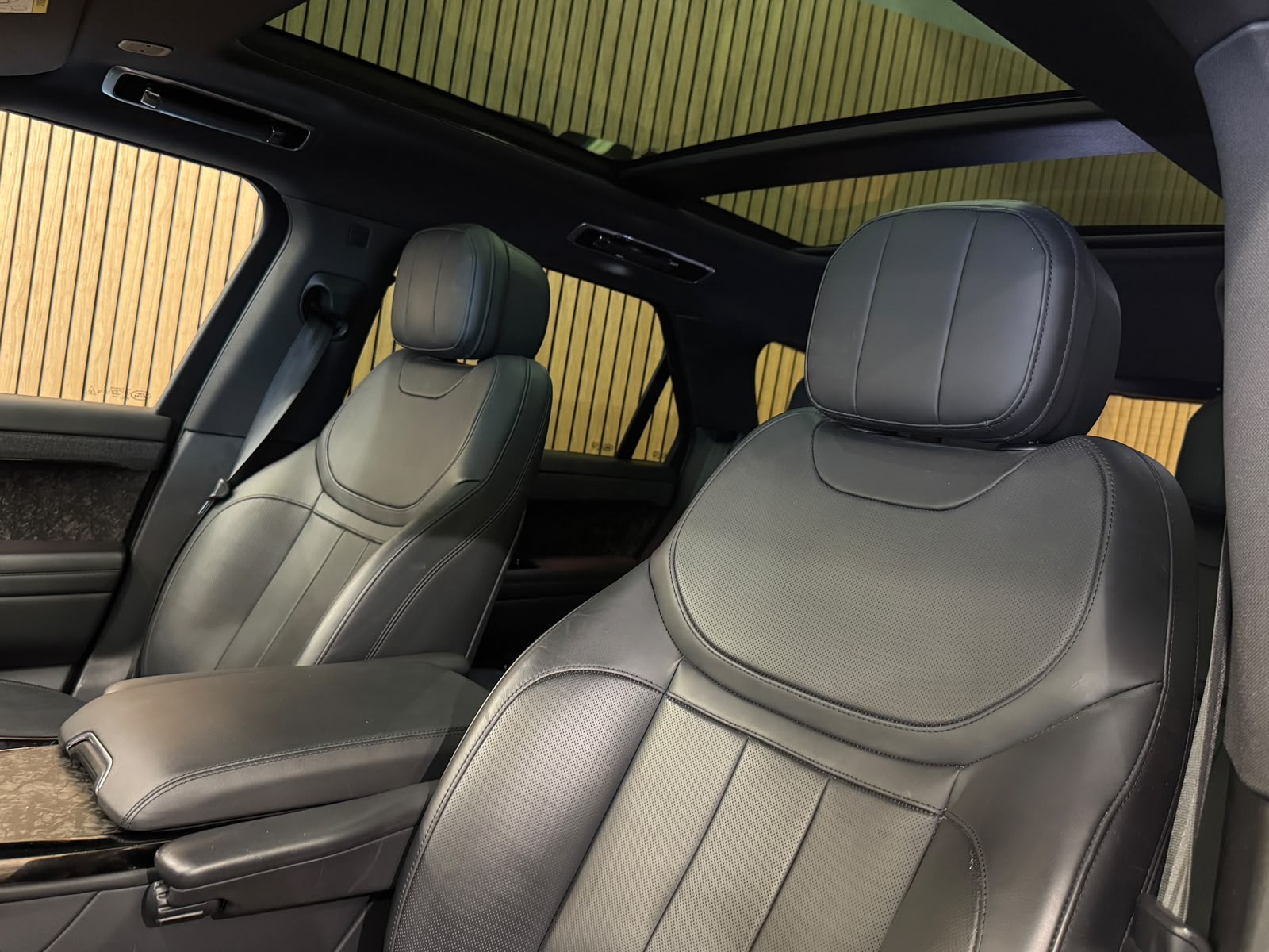 LAND ROVER Range Rover Sport D250 3.0 TD6 MHEV Dynamic SE Automatic-image-27