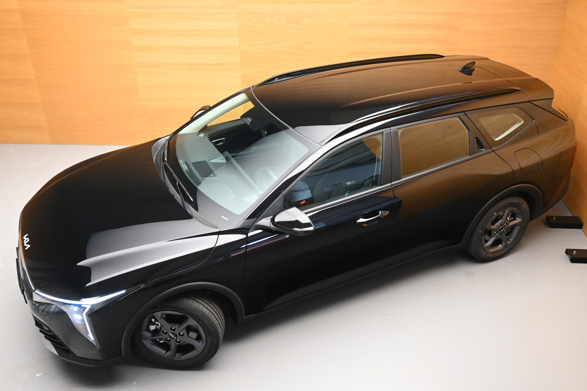 KIA K4 1.6 SW T-GDi Power 7DCT-showroom-element-1