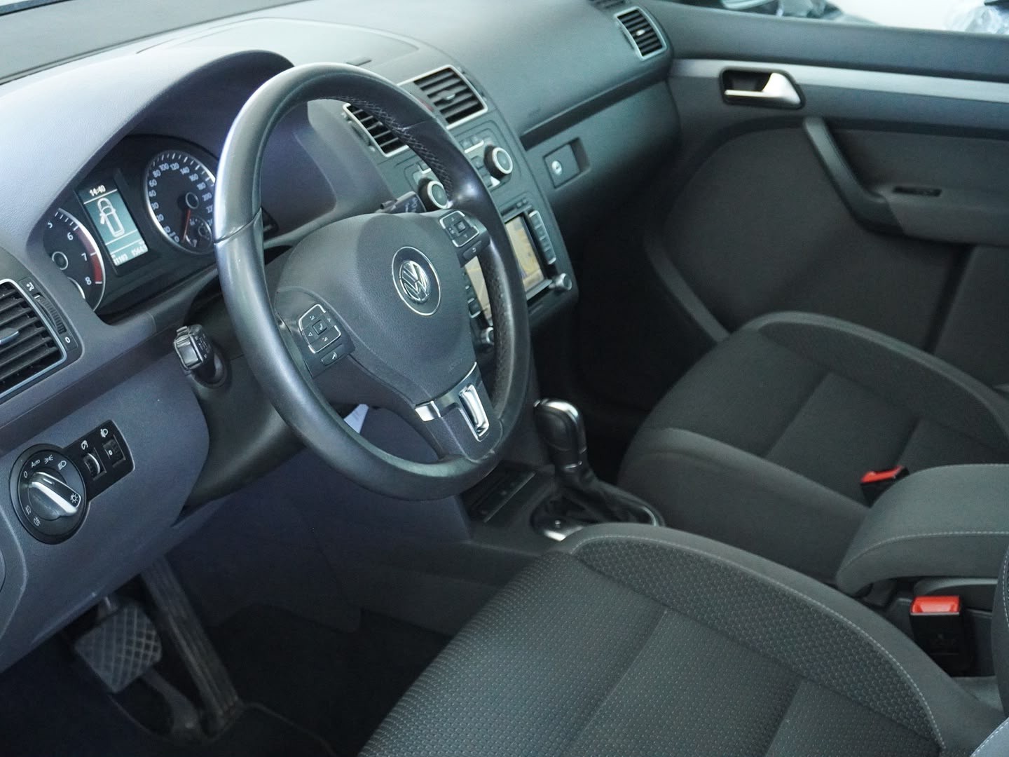 VW Touran 1.4 TSI Comfortline DSG-showroom-element-3