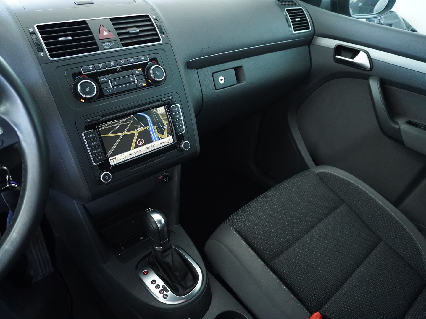 VW Touran 1.4 TSI Comfortline DSG-showroom-element-2