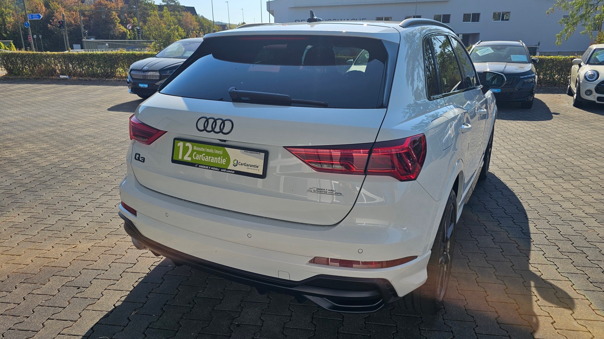 AUDI Q3 45 TFSI e S line S-tronic-image-8