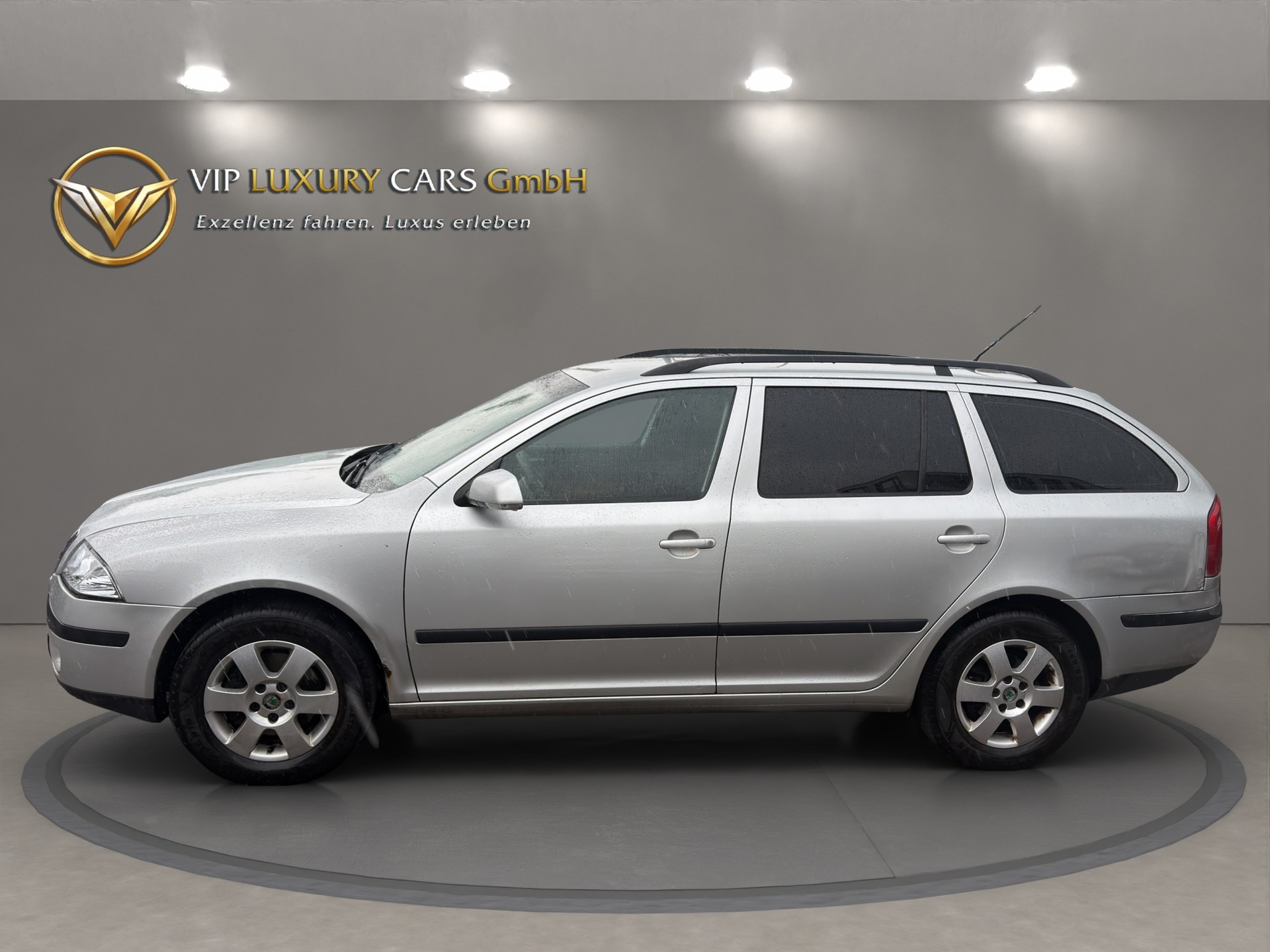 SKODA Octavia 2.0 TDI Elegance-showroom-element-3