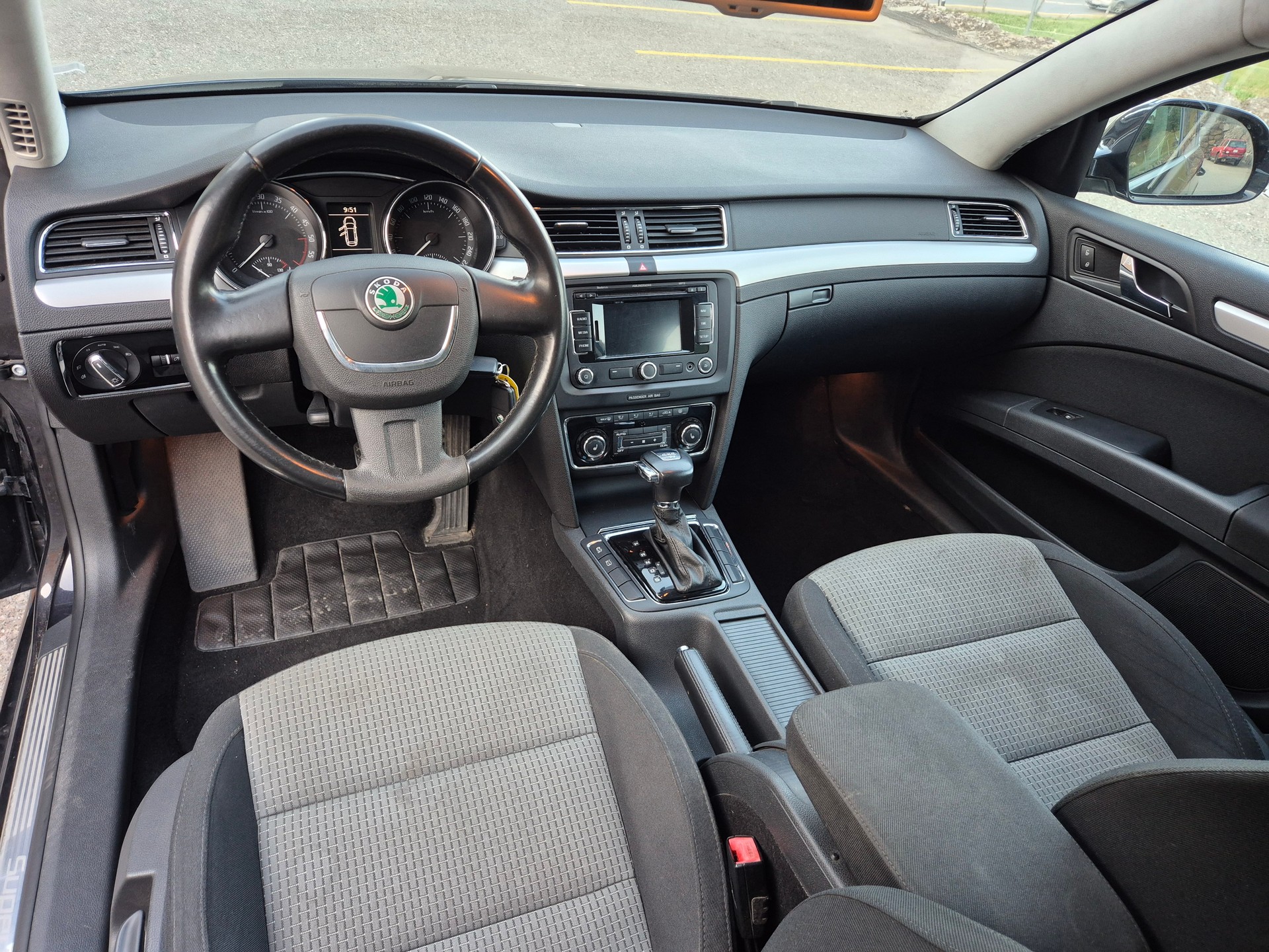 SKODA Superb Combi 2.0 TDi Ambition 4x4 DSG-image-5