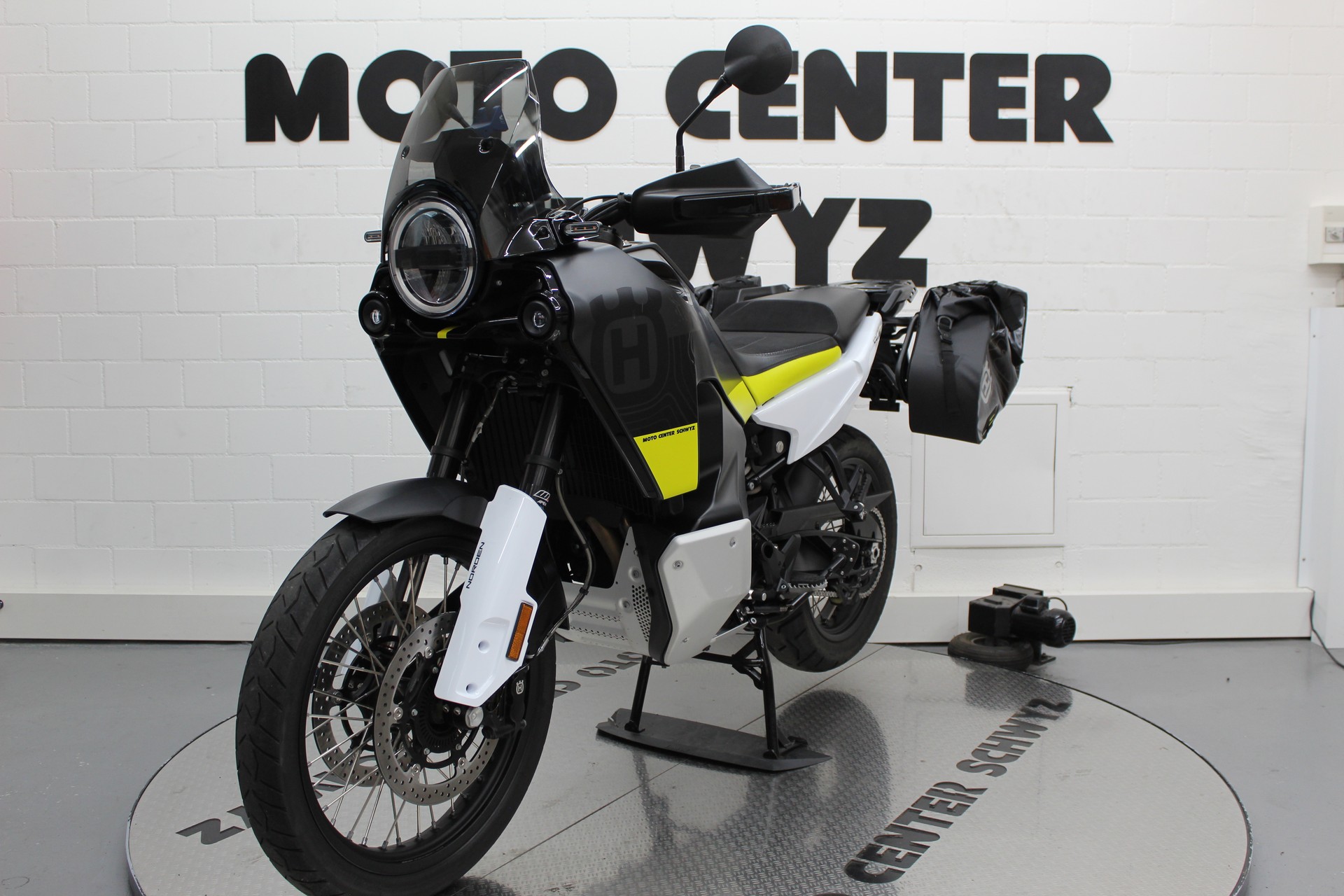 HUSQVARNA Norden 901-showroom-element-3