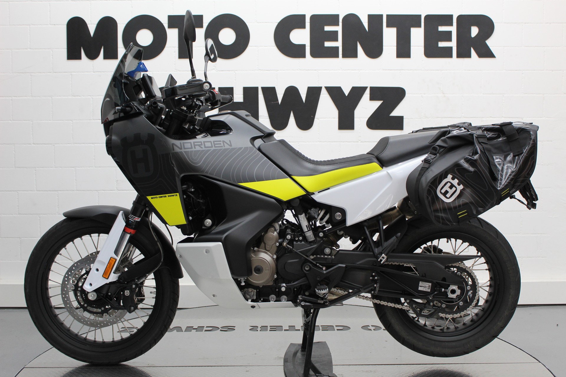 HUSQVARNA Norden 901-image-5